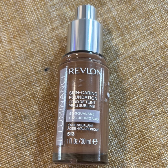 Revlon Other - Revlon Illuminance Skin-Caring Foundation
